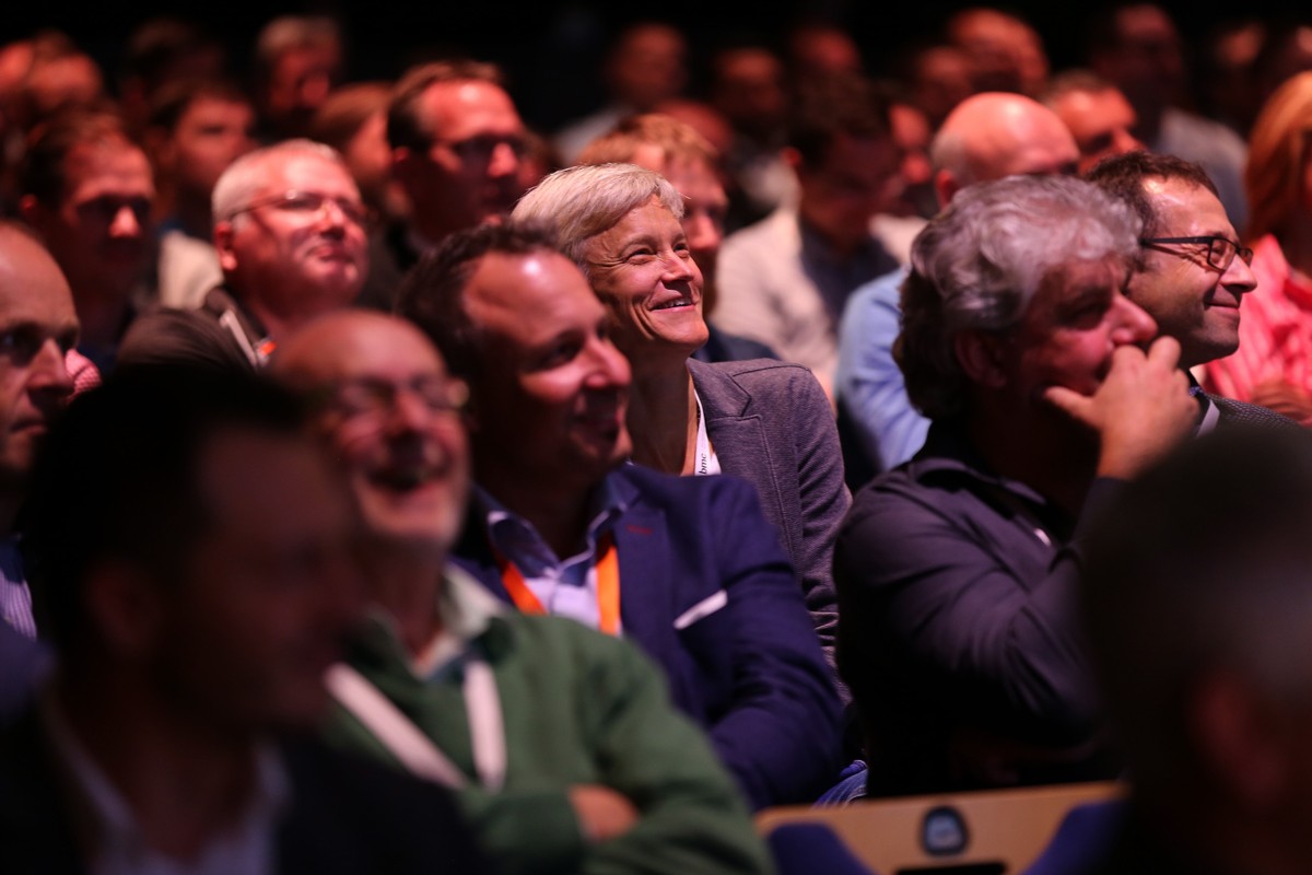 Comedy Redner, Betriebsfeier, Betriebsjubiläum oder Jubiläumsfeier